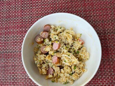 ピーマンとウインナーのチャーハン